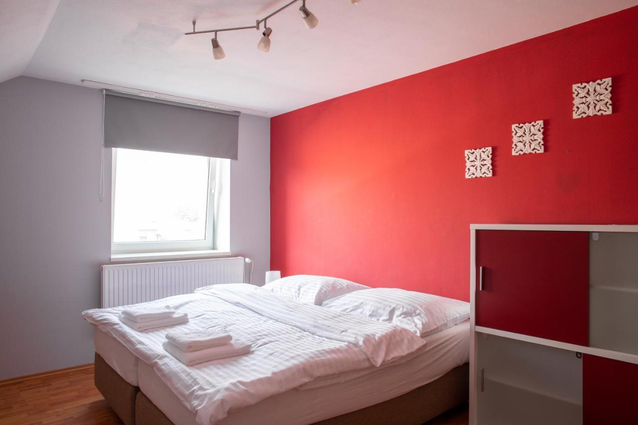 Amenity Apartmany Perna Luaran gambar