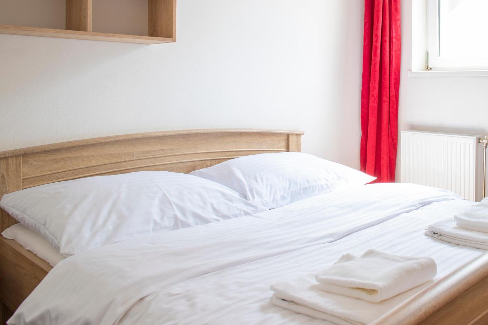 Amenity Apartmany Perna Luaran gambar