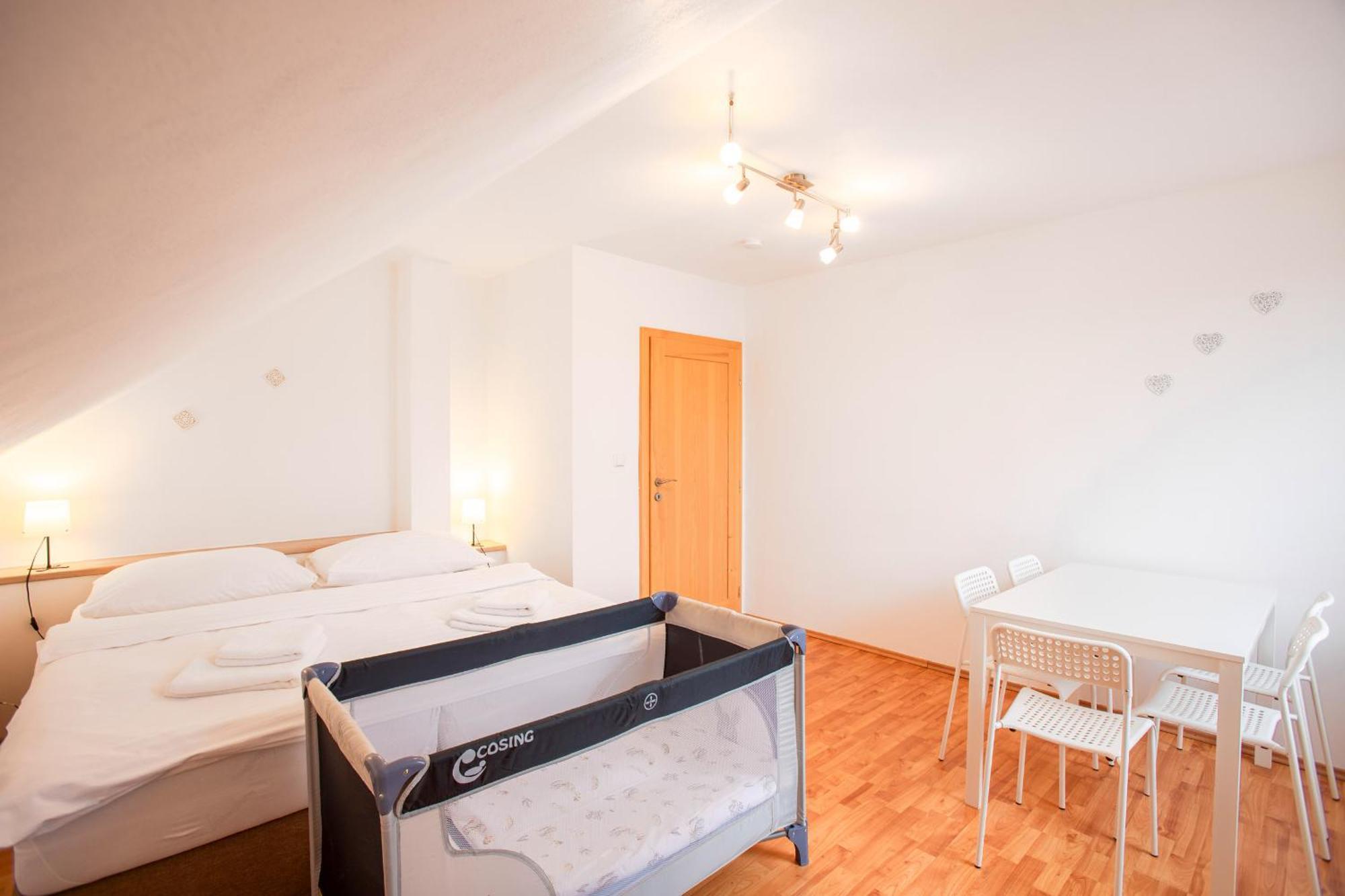 Amenity Apartmany Perna Luaran gambar