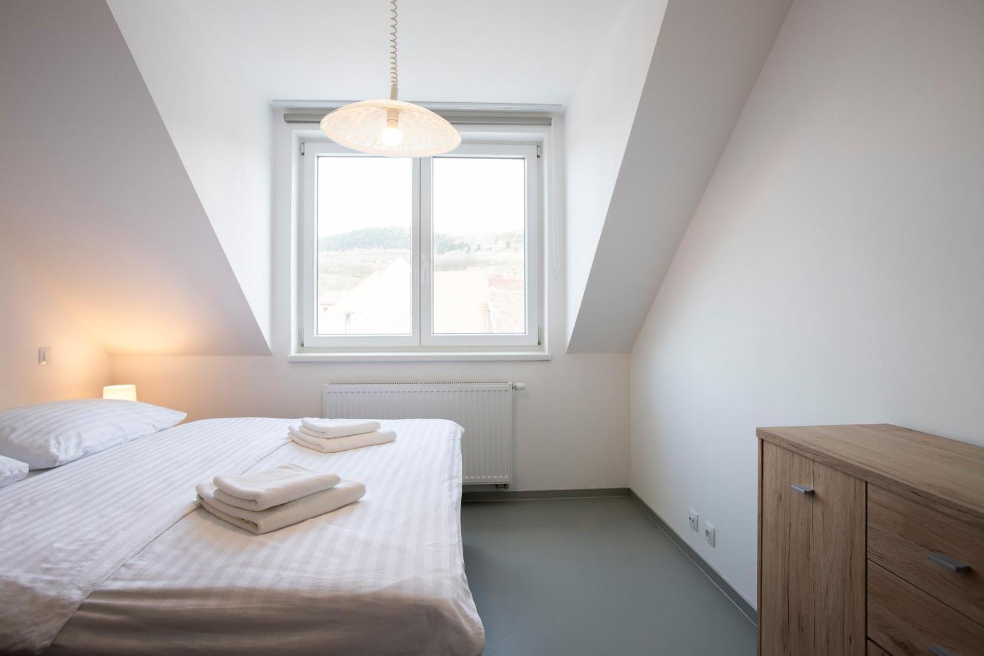 Amenity Apartmany Perna Luaran gambar