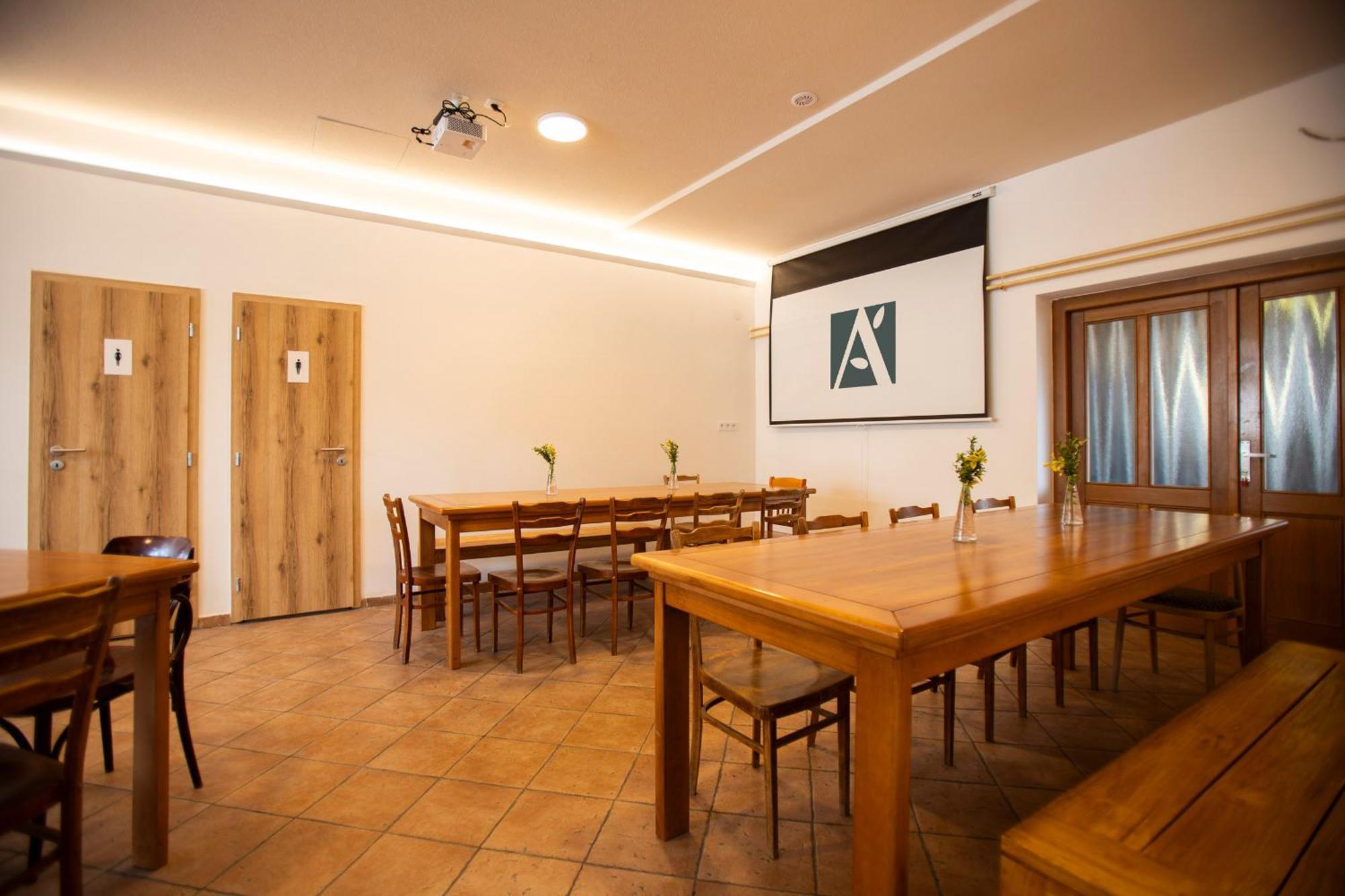 Amenity Apartmany Perna Luaran gambar