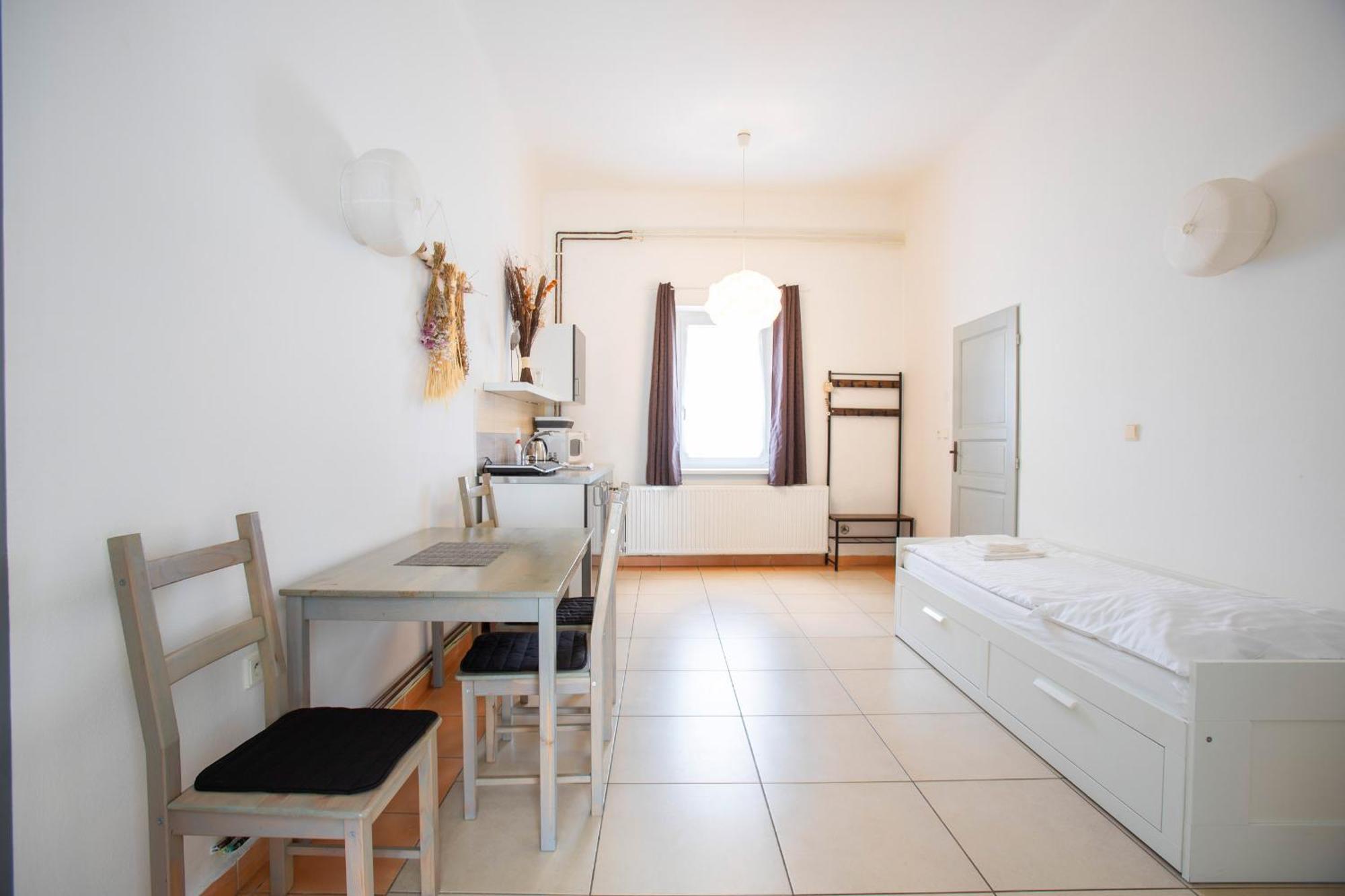 Amenity Apartmany Perna Luaran gambar